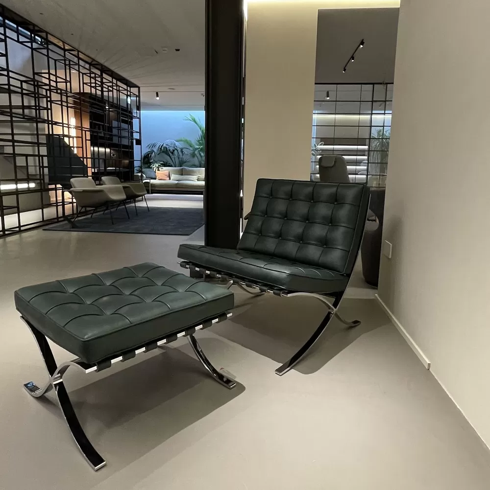 Poltrone Singole^Knoll Barcelonachair & Ottoman | Poltrona | Cromo/Pelle Bauhaus - Ex Display