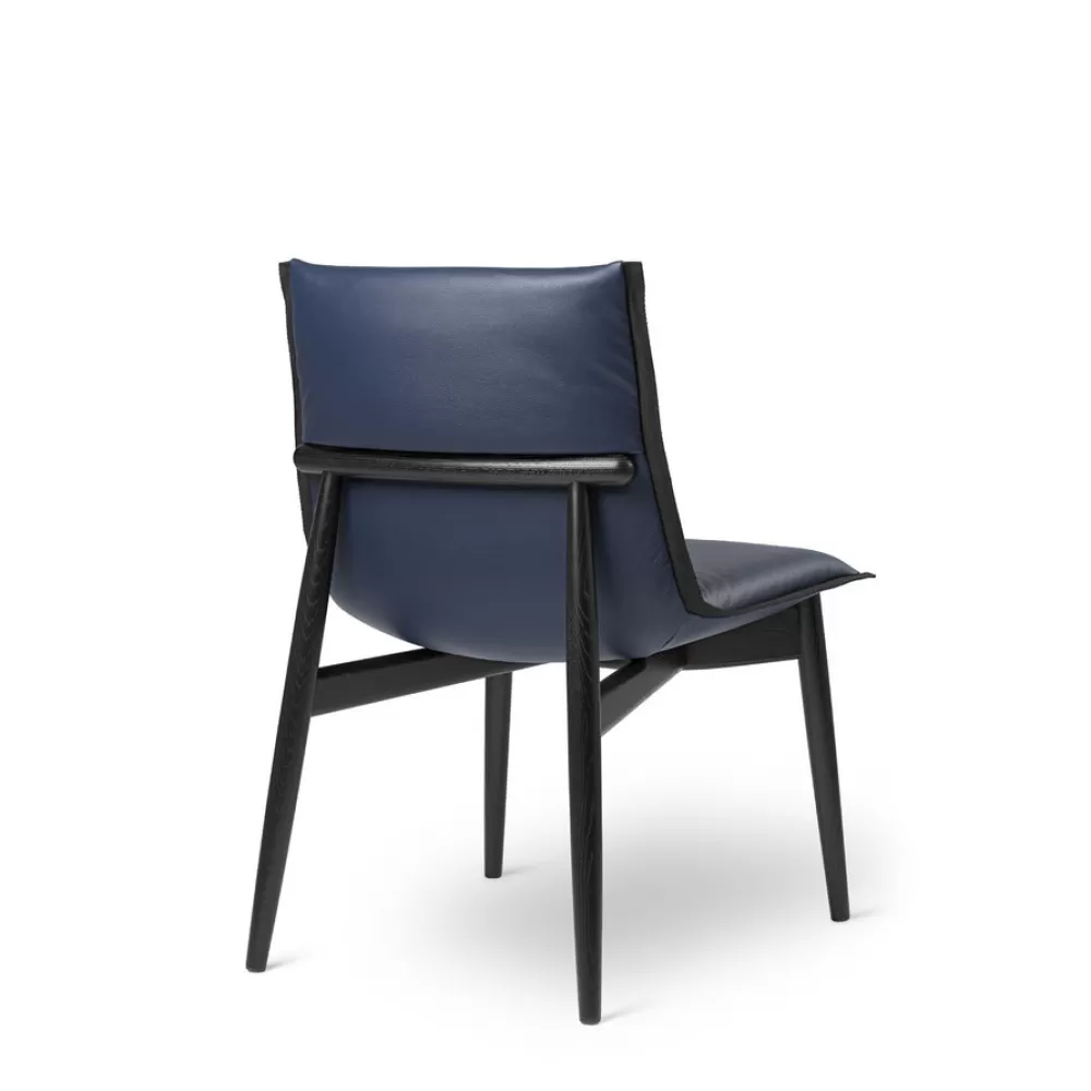 Sedie^Carl Hansen & Søn E004 Embrace Chair | Sedia | Rovere Nero